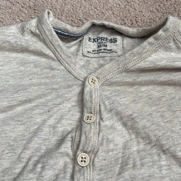Express boys medium short sleeve tan shirt - Picture 3 of 4